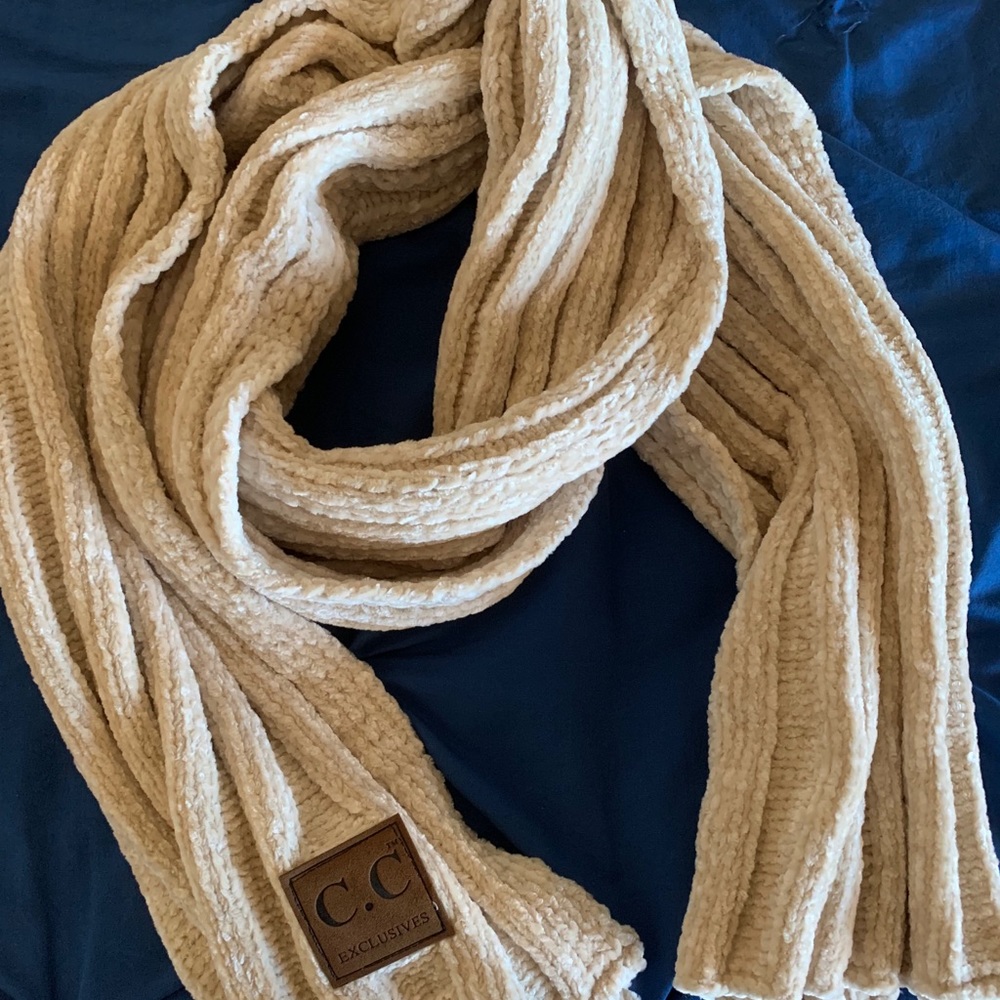 C.C (Colorado Chick) Scarf